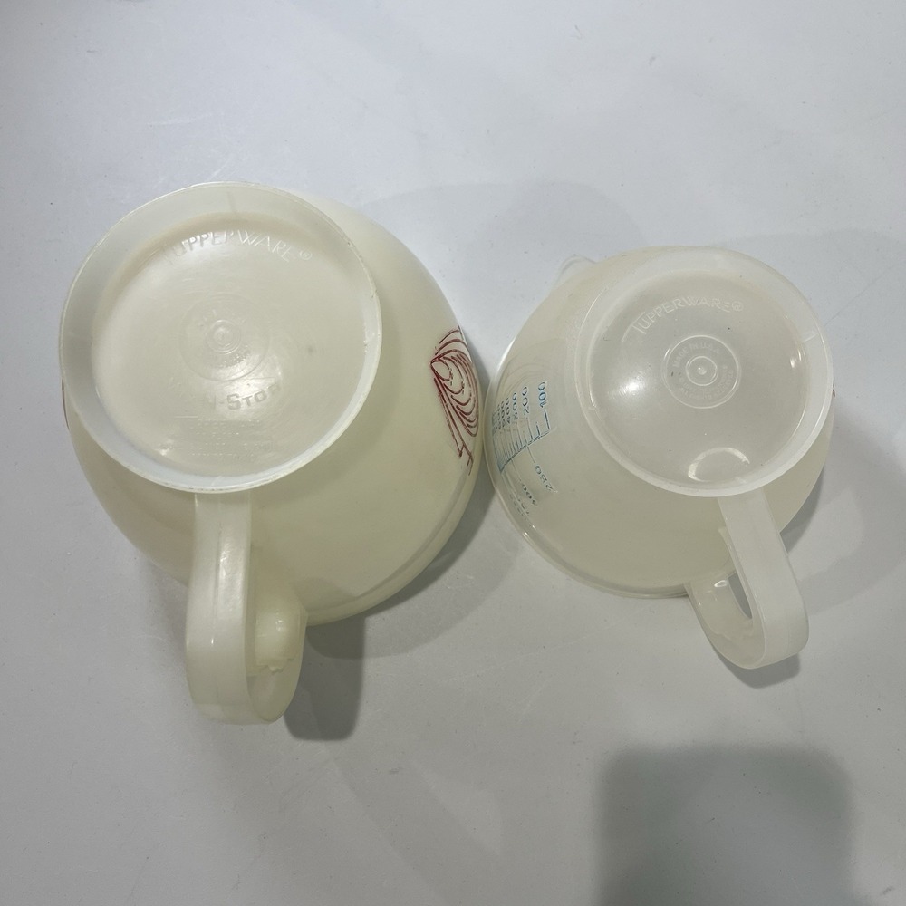 Lot 2 Vtg Tupperware Mix-N-Store 2 QT / 1 QT Measuring Bowl Pitcher No Lid 1977 - Picture 3 of 3